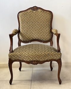 FOTEL W STYLU LUDWIKOWSKIM K184