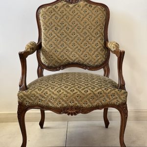 FOTEL W STYLU LUDWIKOWSKIM K184