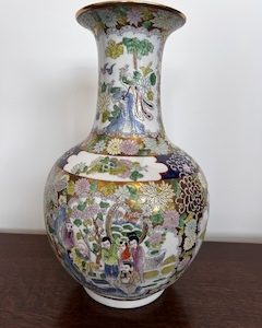 WAZON Z CHIŃSKIEJ PORCELANY 41 CM K191