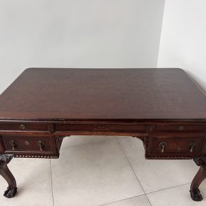 biurko dębowe w stylu chippendale b003