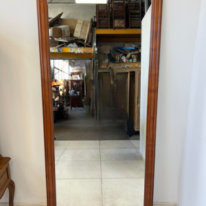 LUSTRO W DREWNIANEJ RAMIE B179