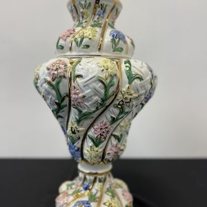 PORCELANOWA AMFORA B136