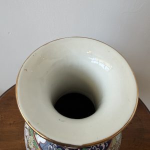 WAZON CHIŃSKI  RĘCZNIE MALOWANY BOGATO ZDOBIONY CHIŃSKA PORCELANA M051