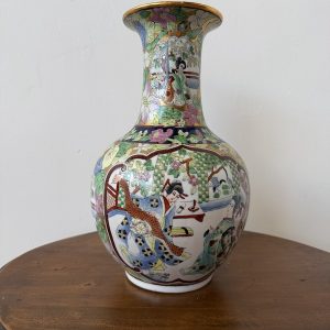WAZON CHIŃSKI RĘCZNIE MALOWANY BOGATO ZDOBIONY CHIŃSKA PORCELANA  M052