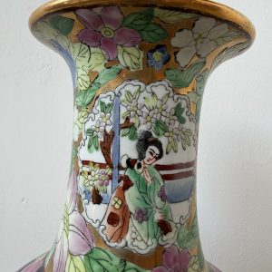 WAZON CHIŃSKI RĘCZNIE MALOWANY BOGATO ZDOBIONY CHIŃSKA PORCELANA  M052