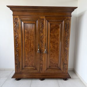 SZAFA DWUDRZWIOWA STYLIZOWANA ZDONBIONA M062