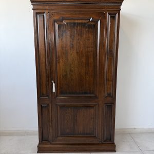 SZAFA JEDNODRZWIOWA STYLOWA DĘBOWA BIELIŹNIARKA Z PÓŁKAMI  M082