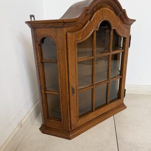 WITRYNKA WISZĄCA DREWNIANA DĘBOWA STYLOWA VINTAGE NA PORCELANĘ BIBELOTY M088