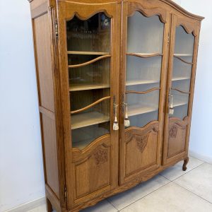 BIBLIOTEKA WYKONANA Z LITEGO DREWNA DĘBOWEGO Z  REGULOWANYMI PÓŁKAMI DO SALONU DO SYPIALNI VINTAGE S047
