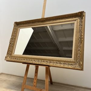 LUSTRO W ZŁOTEJ RAMIE B095